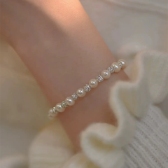 Round Pearl Dainty Bracelet